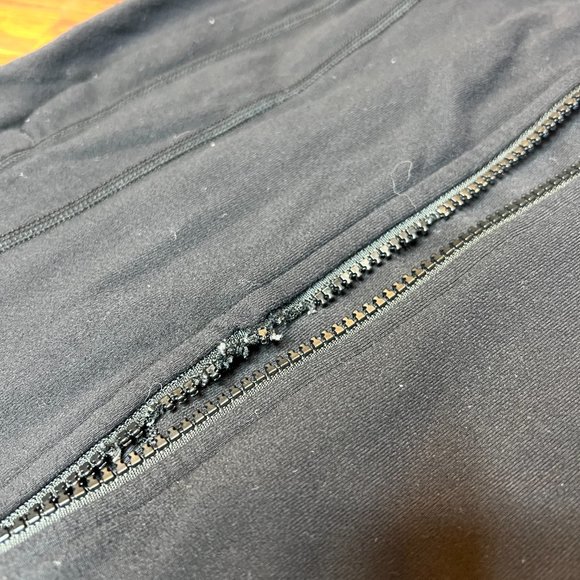 lululemon Long Hooded Define Jacket Size 2 - Picture 4 of 12